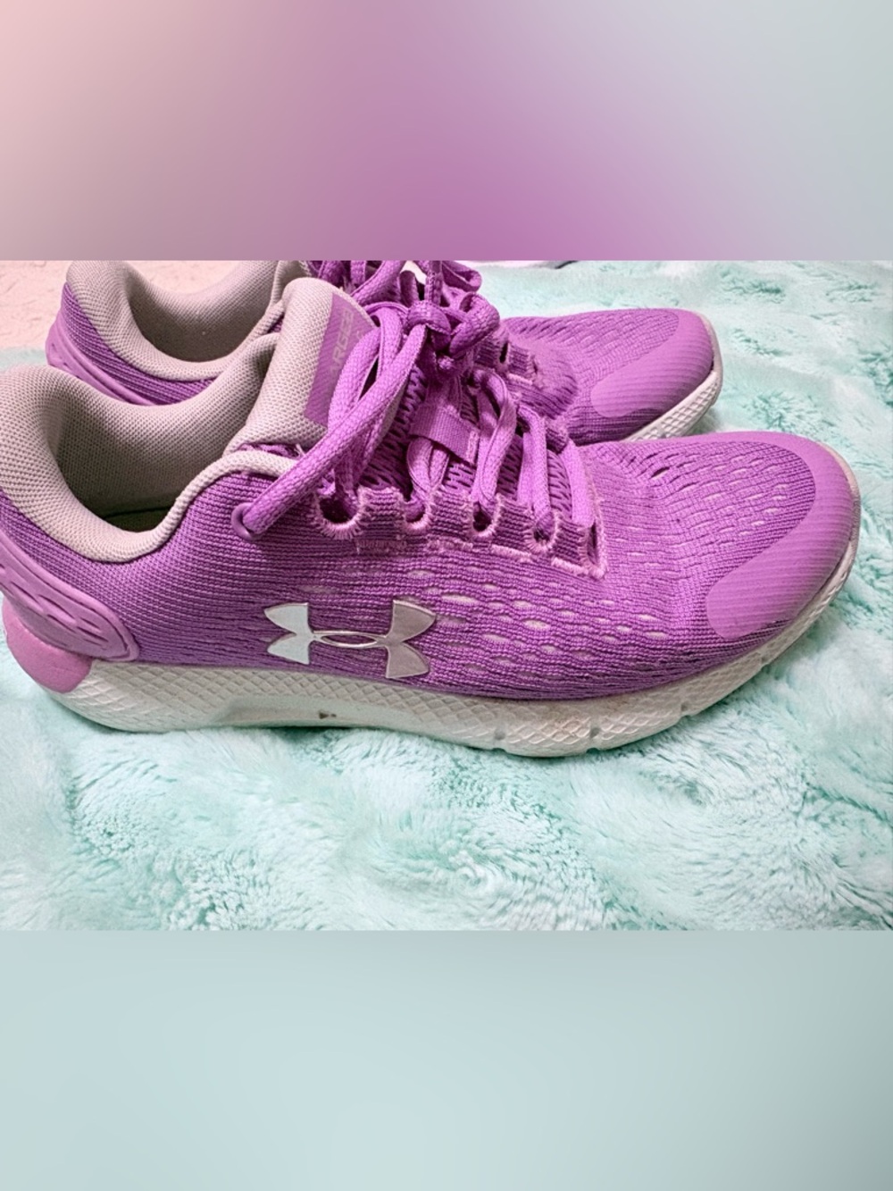 Under Armour Women's Lavender/Purple Lightweight Running Sneakers